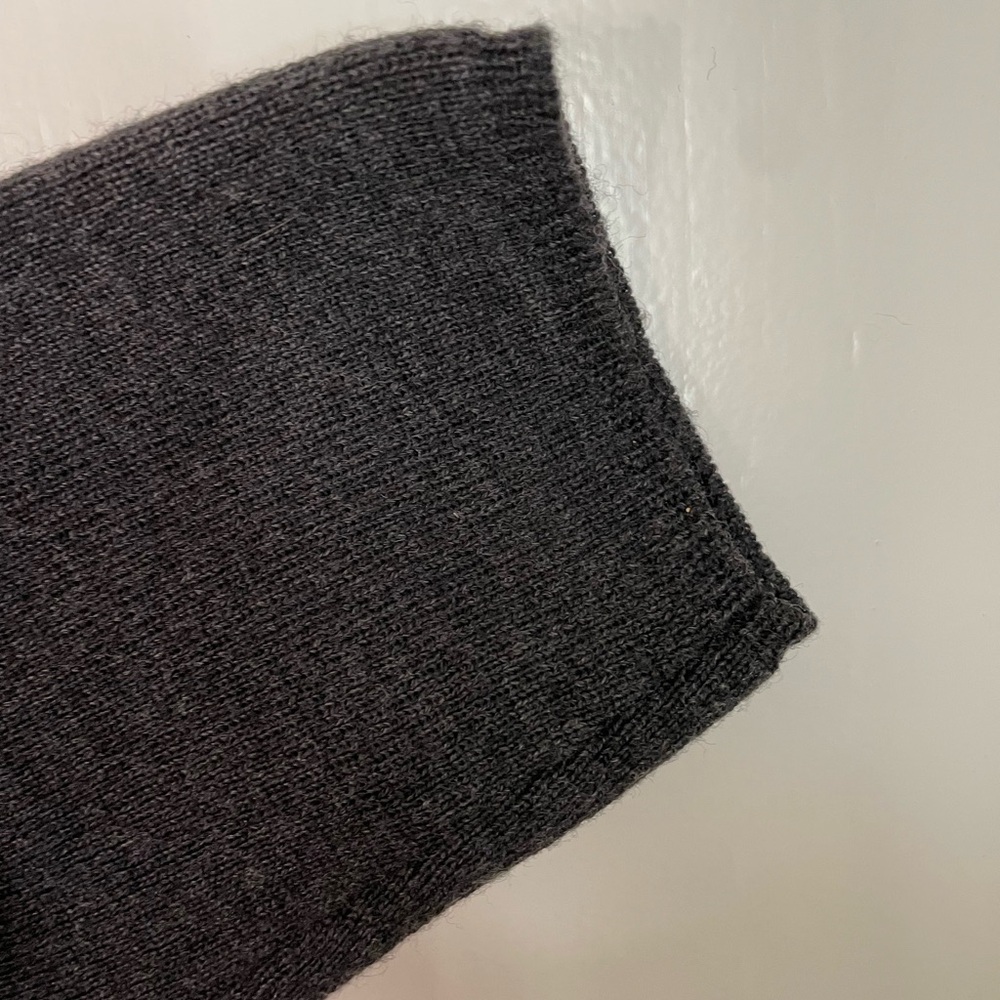 Cardigan Sweater Gray Mark Shale 100% Extra Fine Merino Wool - Picture 10 of 10